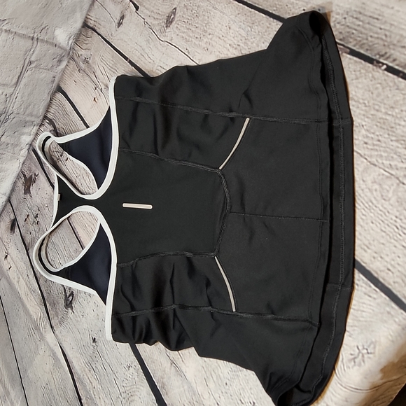 Nike Razor-back top, Size - Picture 4 of 8